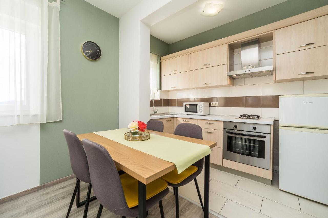 Apartments Matilda Sukošan Exterior foto